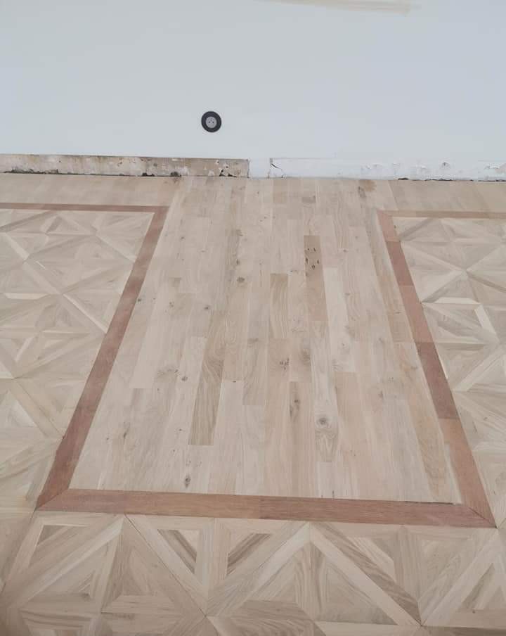 Parquet a motifs en cours de renovation